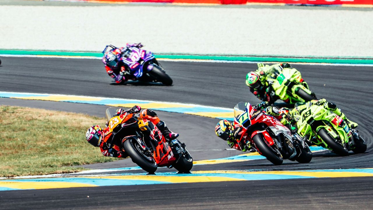 DOUBLE DNF FOR TECH3 IN TURBULENT LE MANS SPRINT